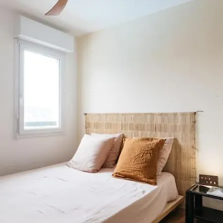 דירה Design One Bedroom With Balcony בידאר